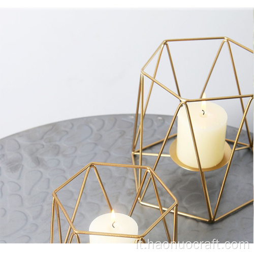 Candeliere in ferro con linea geometrica dorata semplice nordico